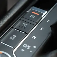 Auto Hold: Wygoda w korku! Które auta mają tę funkcję?