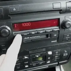 Jak zresetować radio samochodowe? Uniknij błędów i odzyskaj kod