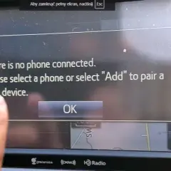 Bluetooth w aucie: Jak połączyć telefon i rozwiązać problemy?