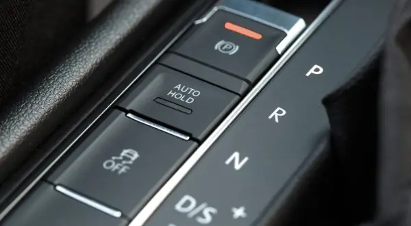 Auto Hold: Wygoda w korku! Które auta mają tę funkcję?