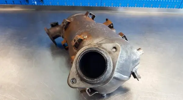 DPF Opel Insignia: Objawy zapchania, przyczyny i legalne rozwiązania