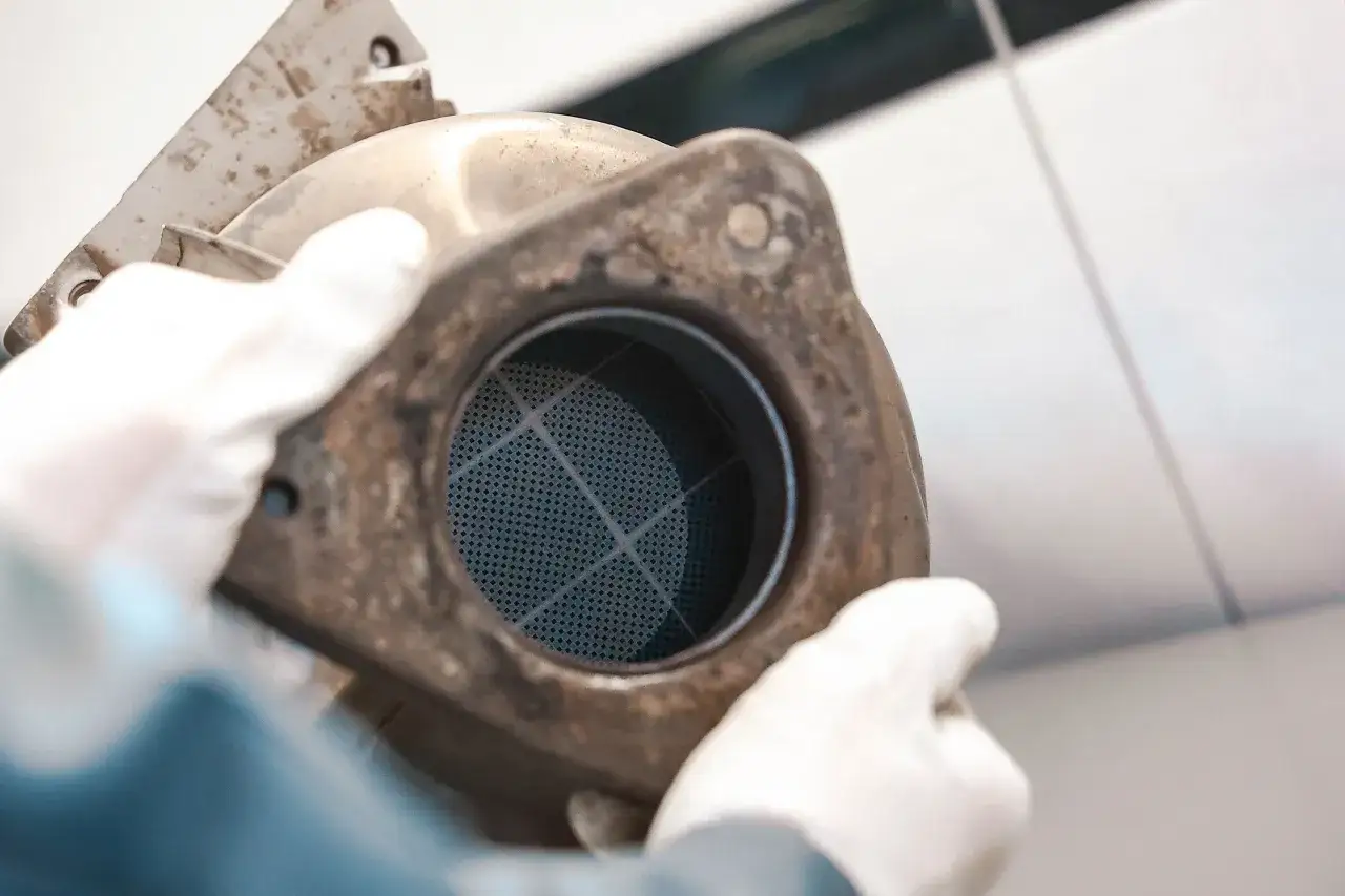 uszkodzony filtr DPF lub turbosprężarka