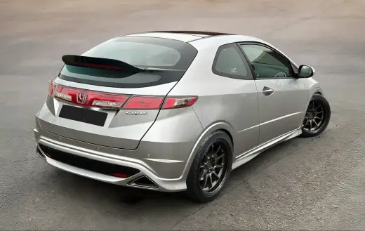 Spoiler Honda Civic VIII UFO: Jaki wybrać? Poradnik i montaż